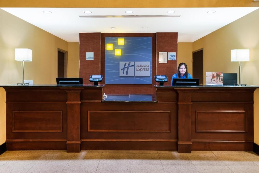 Holiday Inn Express Hotel & Suites-North East